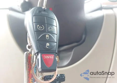 2012 Jeep Grand Cherokee Overland z USA, uszkodzony, nr VIN 1C4RJECT9CC270919